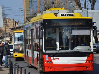 Одесити повідомляють про перебої в роботі тролейбусів №9 та №10: що відомо