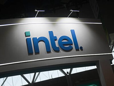 Intel впроваджує обладнання вартістю $400 млн для виготовлення процесорів