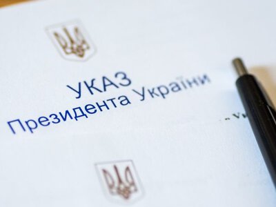 Президент нагородив українців з нагоди Дня Державності. Серед нагороджених є миколаївці