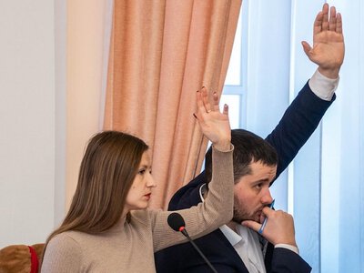 У Полтавській міськраді Слуга народу створило злочинне угруповання здирників, яке викрило НАБУ