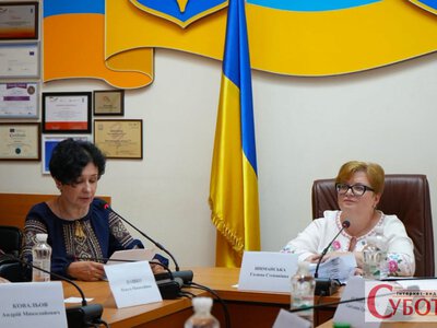 Житомиряни запрошують літніх людей на фестиваль «МАЛЬВА. ЧАС ЦВІСТИ»