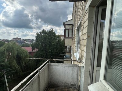 У Чернівцях чоловік випав із п'ятого поверху будинку на вулиці Скальда
