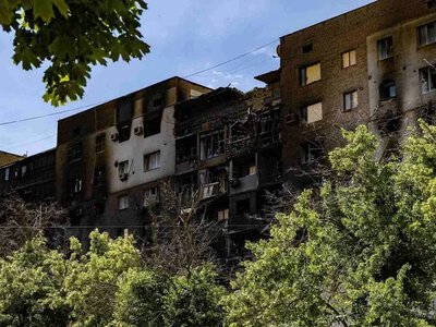 Понад 200 тисяч гривень: мешканці зруйнованої багатоповерхівки в Херсоні самі платять за експертизу