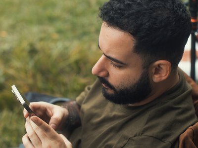 Цифровий детокс: як менше сидіти в телефоні й не відчувати FOMO