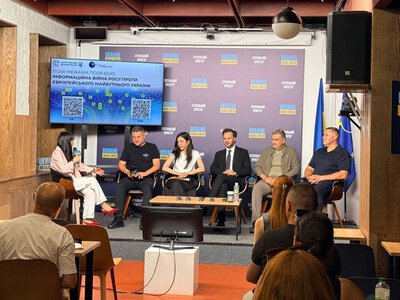 РФ використовує Telegram, соцмережі та ШІ, щоб зірвати вступ України до ЄС, – спільний звіт