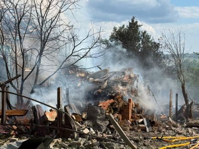 Росіяни вдарили по Ясній Поляні на Донеччині: є загиблі та поранені