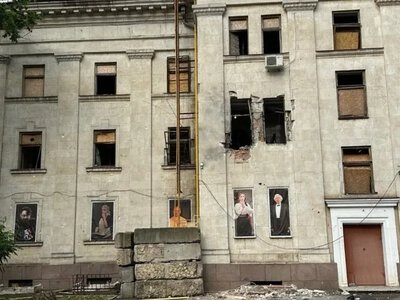 Херсонський театр імені Куліша показує вистави в укриттях та гастролює за кордоном