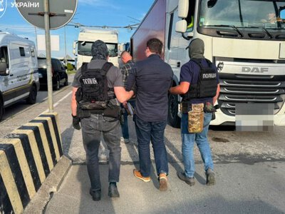 З Німеччини та Італії екстрадували до України двох підозрюваних в економічних злочинах, серед них - ексдепутат