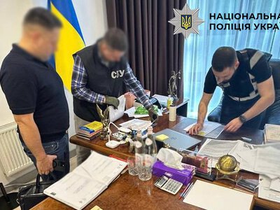 У Києві адвокат вимагав $30 тисяч за вплив на суд