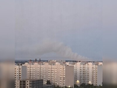 Дрони атакували військовий аеродром росіян в Енгельсі: на місці пожежа (відео)