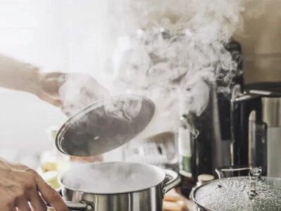 Скільки варити яйця, картоплю, крупи та м’ясо: зручна кухонна шпаргалка
