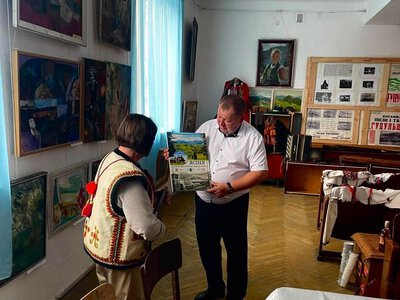 Гуцульський гонор та 106 шедеврів під Чорногорою: у Ясінях відкрили артпростір, який здивував навіть Львів (ФОТО)