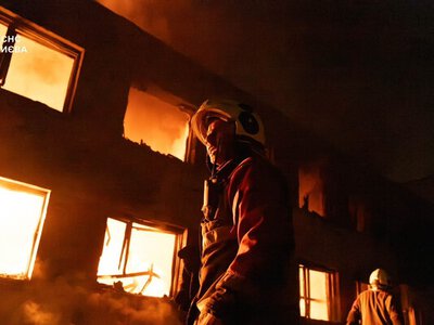 Київ – під ударом російської балістики: є загиблі та постраждалі, виникли пожежі