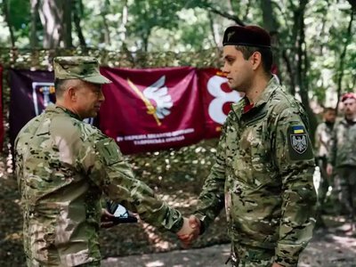 Захисника з Рівного Ігоря Зубчука нагородили почесним нагрудним знаком «Срібний хрест»