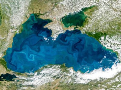 Чорне море засвітилося яскравими вогнями: що сфотографували супутники NASA