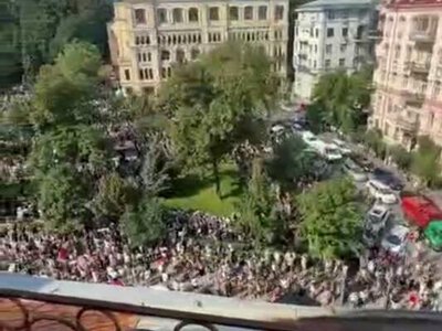 Суспільний вибух у Києві: звільнення Федорова викликало масові акції та спротив військових