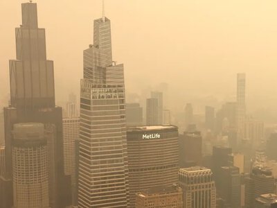 Нью-Йорк затягнуло димом через пожежі в Канаді