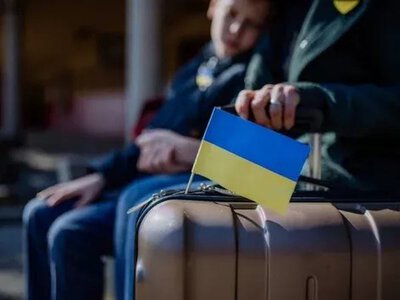 Вони не повернуться: чому українці обирають чужину замість годування армії чинуш
