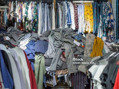 У ЄС заборонили з 19 липня утилізувати непроданий одяг та взуття