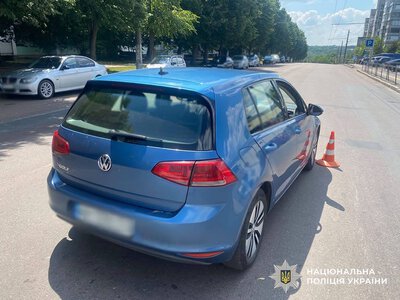 Вчора на вулиці Вітрука 51-річний водій Volkswagen e-Golf збив 78-річну жінку, яка переходила проїзну частину