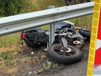 У Празі підліток-байкер загинув внаслідок аварії на з’їзді з автостради