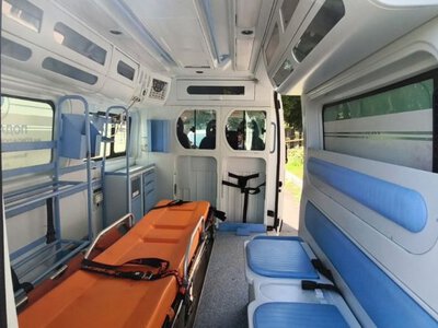 Волонтери з Італії передали службі крові на Волині авто швидкої меддопомоги