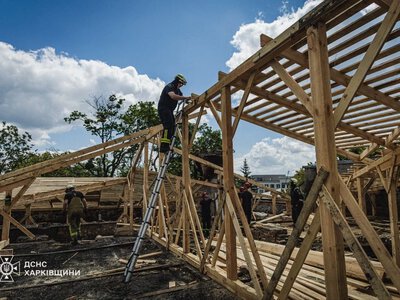 Врятувати Художній музей у центрі Харкова: що вже зробили бійці ДСНС (відео)