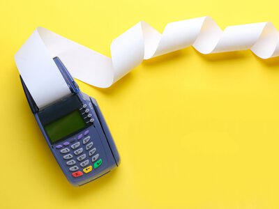 Токсичність касових чеків: чому їх не можна викидати в макулатуру та як правильно утилізувати