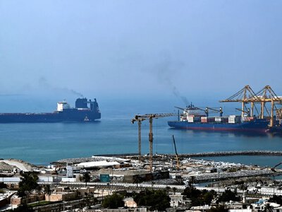 Іран обіцяє знищити всю інфраструктуру в регіоні в разі удару США