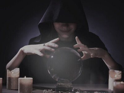 У Росії через дефіцит пального водіям пропонують магічні обряди для економії бензину