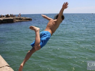 Чеська медична картка за кордоном: українцям потрібно перевірити її колір перед поїздкою