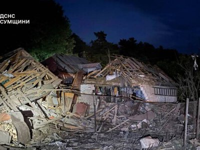 Ворог вкотре атакував обласний центр керованими бомбами: рятувальники Сумщини оприлюднили наслідки російських ударів + Фото