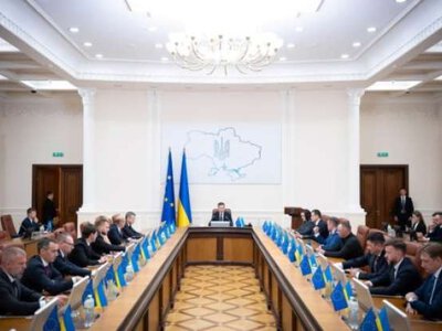 Новий склад уряду провів своє перше засідання