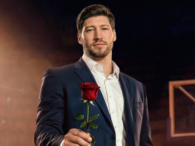 Холостяк-15: одна з учасниць уперше змінила правила знайомства з головним героєм