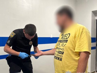 На Одещині затримали чоловіка за підозрою у сексуальному насильстві над двома малолітніми хлопчиками