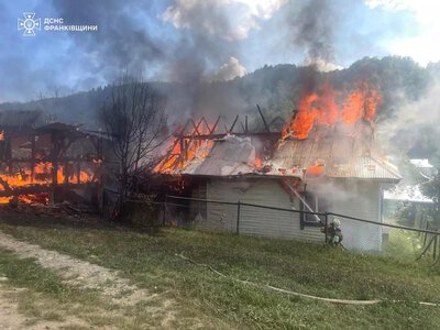 На Косівщині горіли господарська будівля та житловий будинок