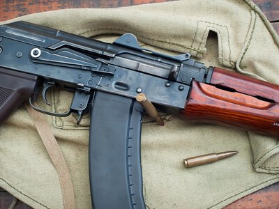  У Херсоні затримали чоловіка, який торгував зброєю 