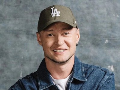 Зеленський відзначив Хливнюка: яке звання отримав фронтмен Бумбоксу
