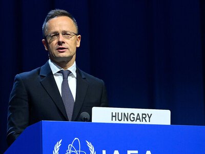 В Угорщині почали розслідування зв'язків ексглави МЗС Сійярто з Росією