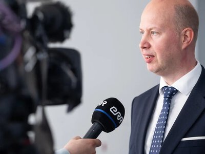 Глава МВС Естонії закликав ЄС закрити двері для російських туристів
