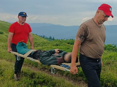 На Тячівщині юнак травмував у горах ногу
