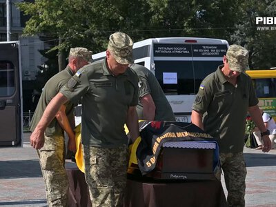 У Рівному провели в останню дорогу двох захисників України: Ігоря Веремчука та Сергія Кондратюка (ВІДЕО)