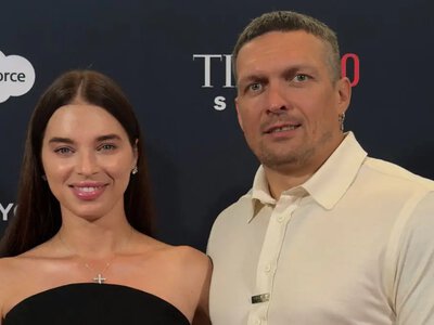 Романтика. Олександр Усик із дружиною за ручку прогулялися Нью-Йорком