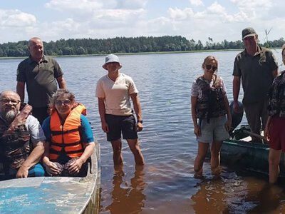 На озері Нобель для переселенців із Донеччини організували сплав