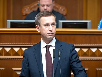 Як ШІ оцінює нового прем'єра Корецького: що побачили ChatGPT, Claude і Gemini