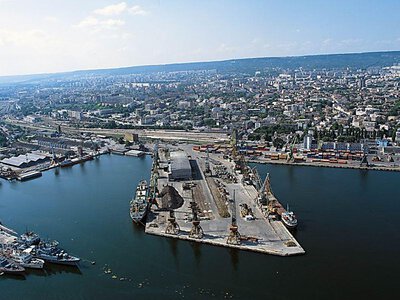 Порт «Чорноморськ» критично знизив приймання вантажів