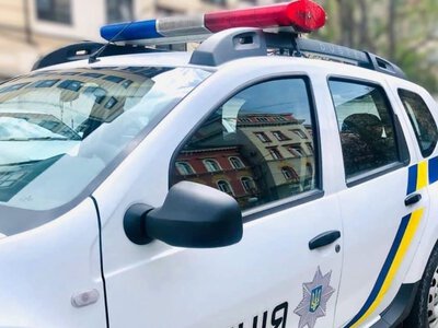 У Калуші агресивний собака покусав дитину та кидався на людей: поліцейський використав табельну вогнепальну зброю