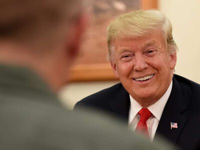 Трамп звинуватив Канаду в задимленні США і пригрозив новими митами