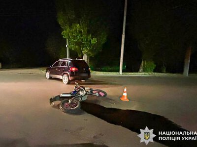 У Рівному водійка кросовера допустила зіткнення з мотоциклістом