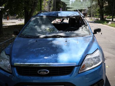 У Херсоні дрон РФ атакував авто: п’ятеро поранених, серед них 14-річний хлопець